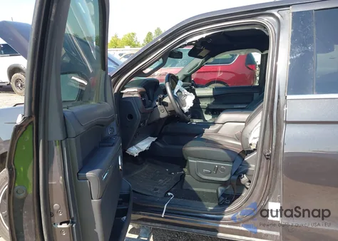 2024 Ford Expedition Limited z USA, uszkodzony, nr VIN 1FMJU1K82REA30713